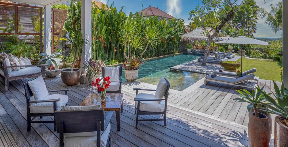 Villa Mandalay Dua - Relax and enjoy the poolside